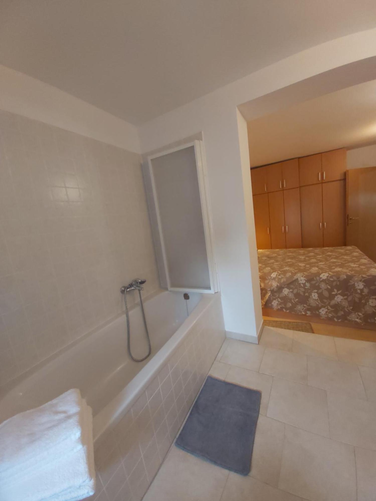 Apartman Luce With Shared Pool 扎达尔 外观 照片