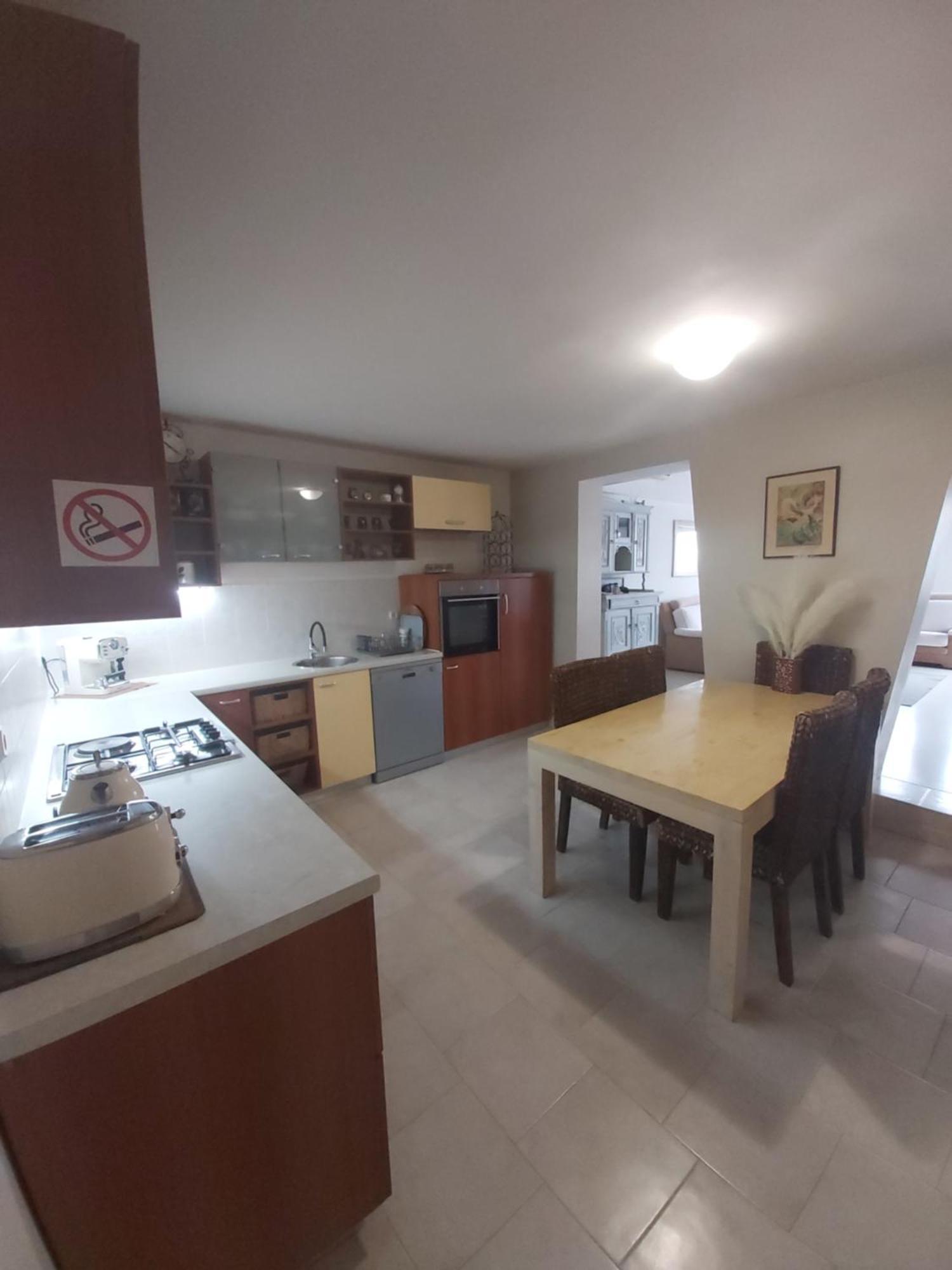Apartman Luce With Shared Pool 扎达尔 外观 照片