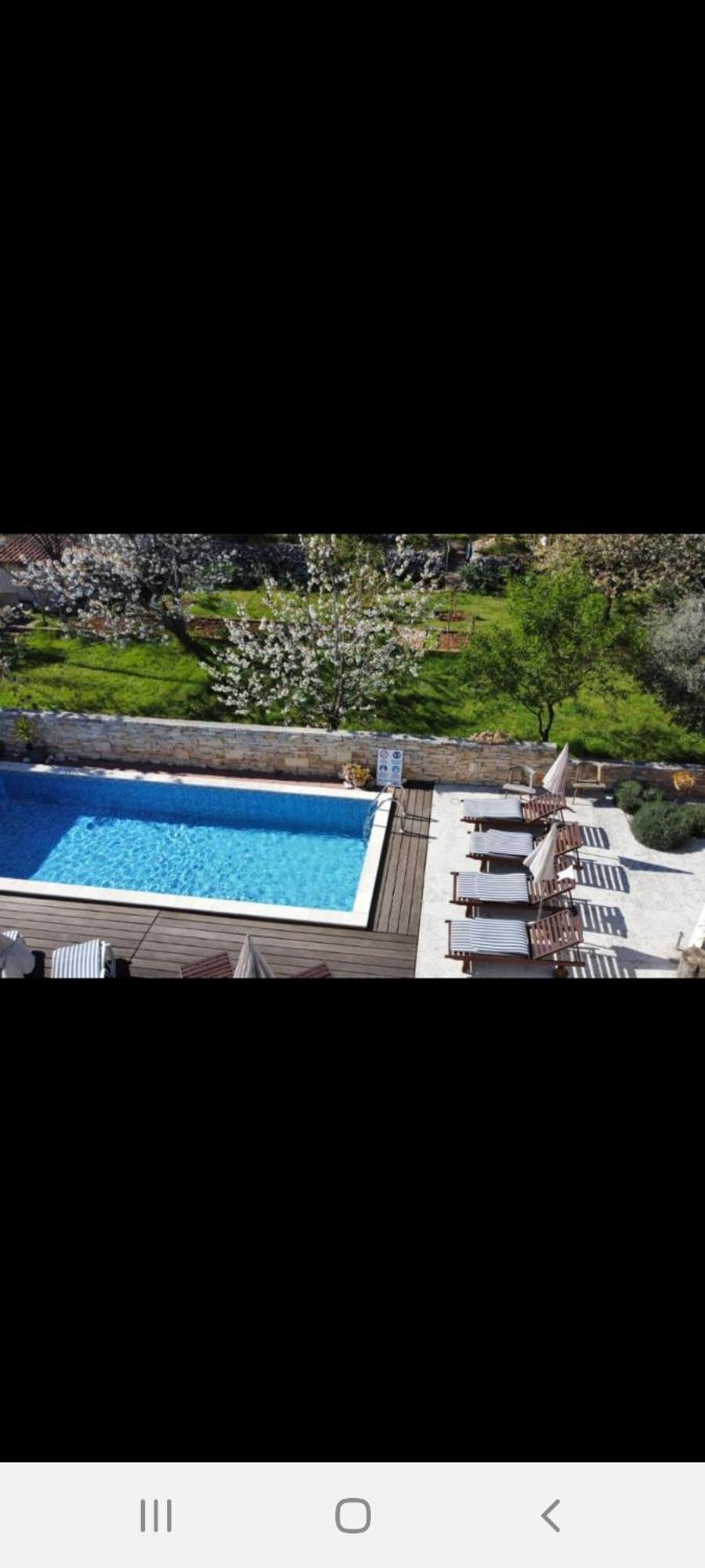 Apartman Luce With Shared Pool 扎达尔 外观 照片