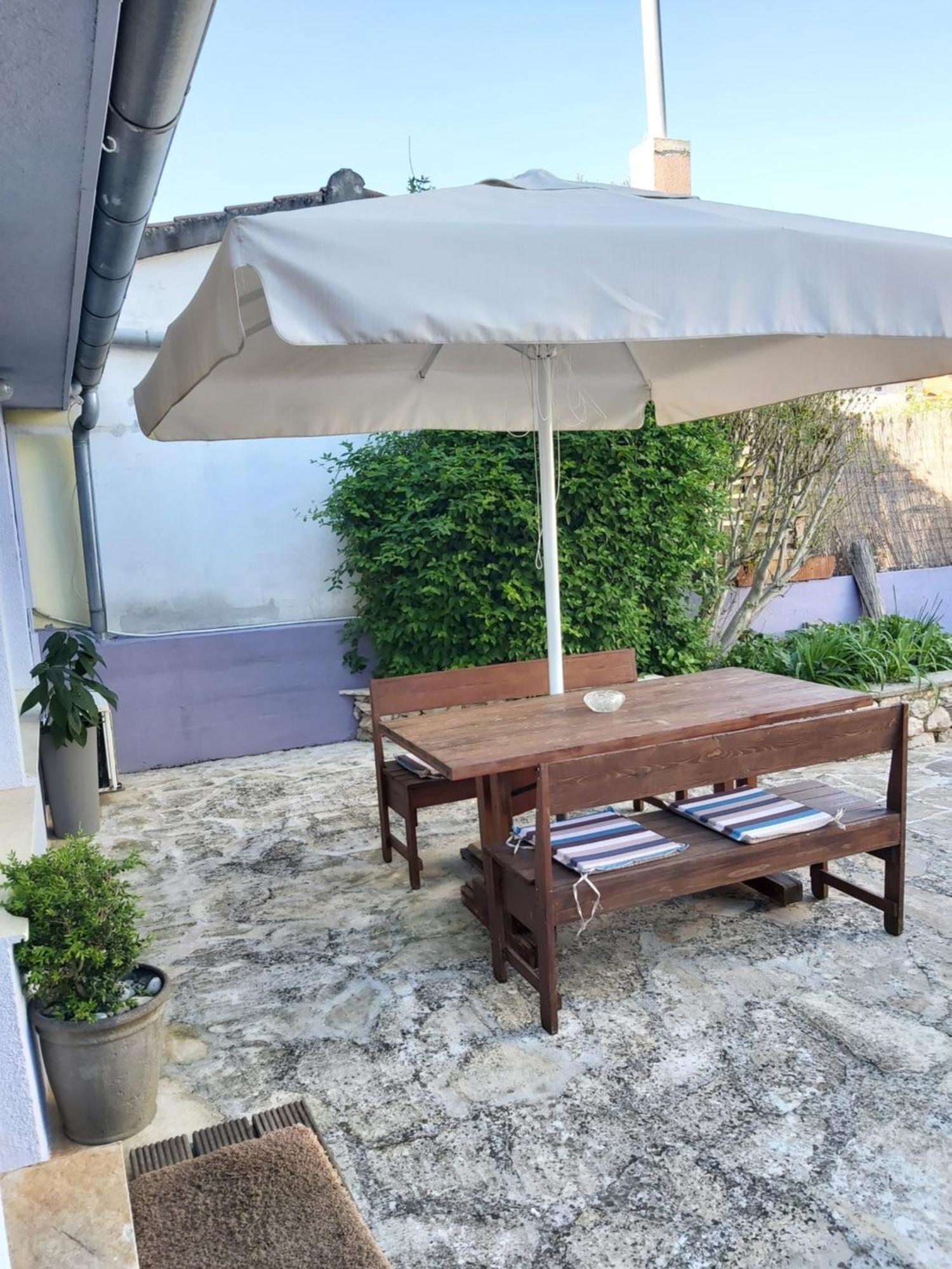 Apartman Luce With Shared Pool 扎达尔 外观 照片